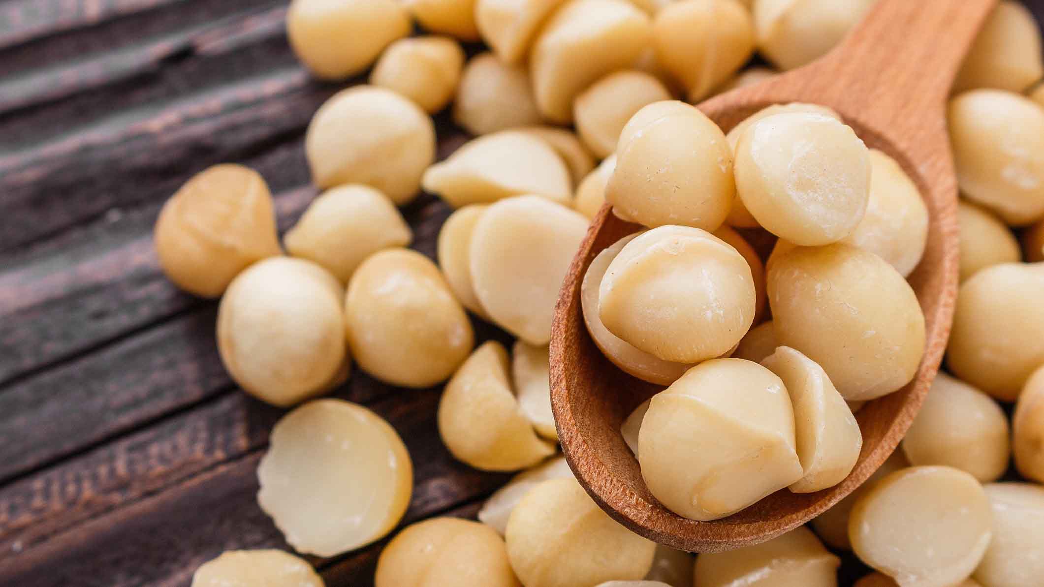 hạt macca nứt vỏ