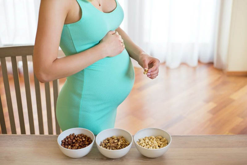 Bà bầu ăn hạt macca có tốt không? Lợi ích cụ thể