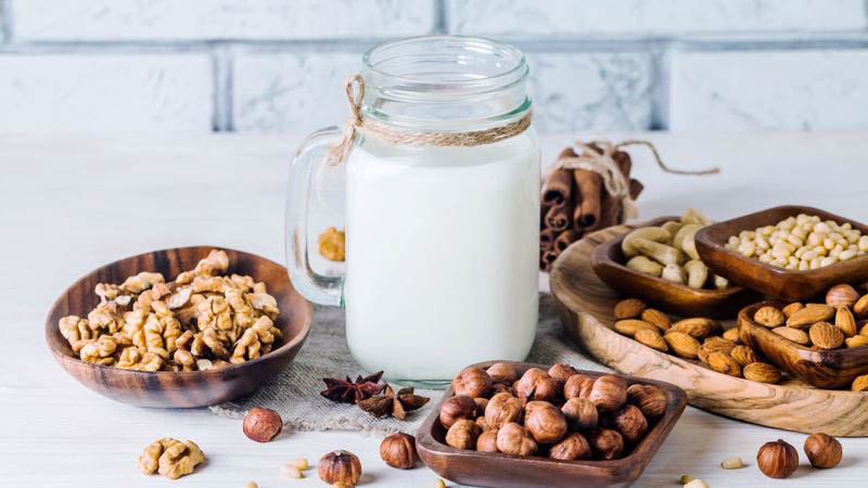 Lưu ý khi làm và uống sữa óc chó macca