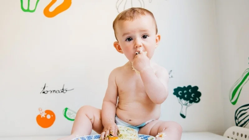 Cách sử dụng dầu macca cho bé ăn dặm: An toàn, bổ